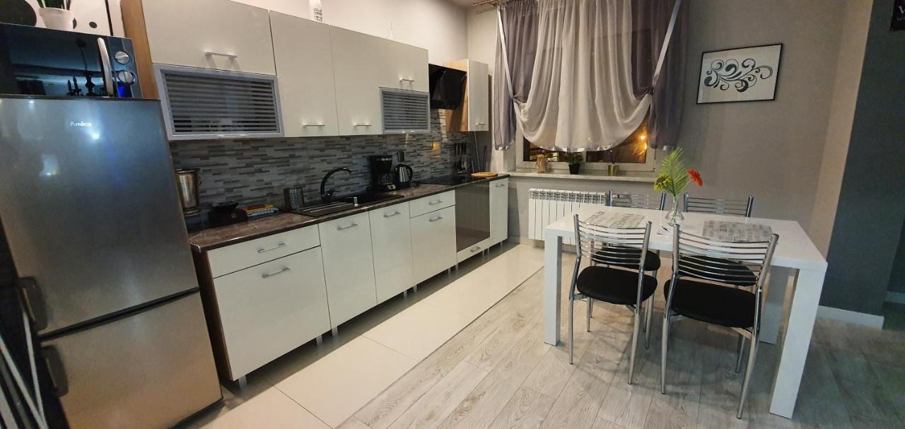 Apartamenty Sofija Deluxe Centrum 지엘로나구라 외부 사진