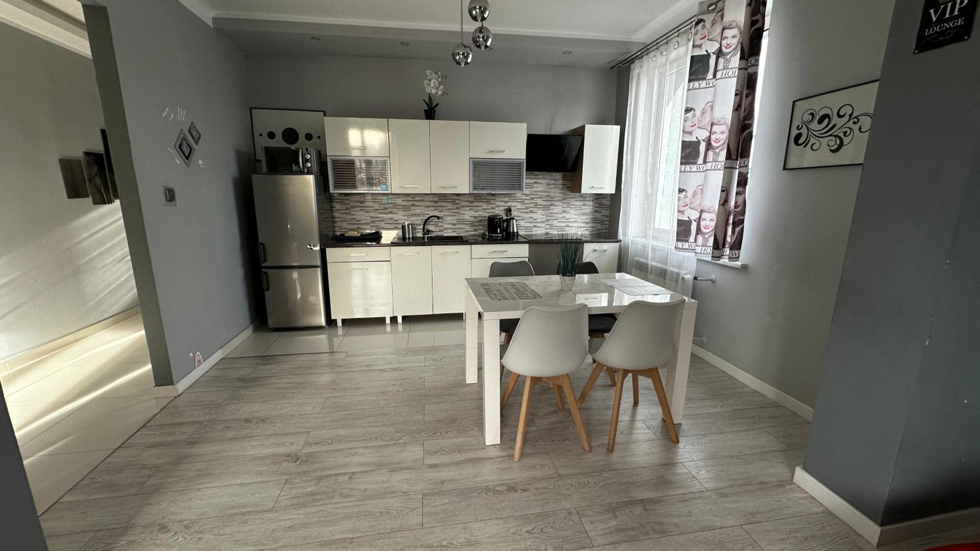 Apartamenty Sofija Deluxe Centrum 지엘로나구라 외부 사진