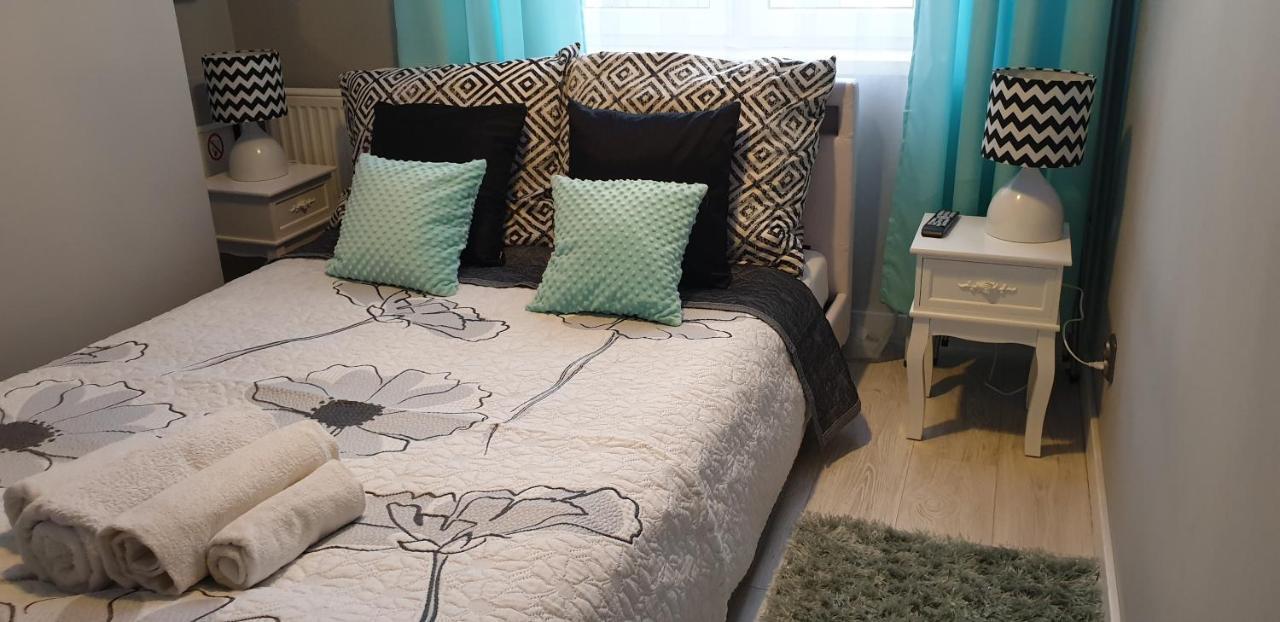 Apartamenty Sofija Deluxe Centrum 지엘로나구라 외부 사진
