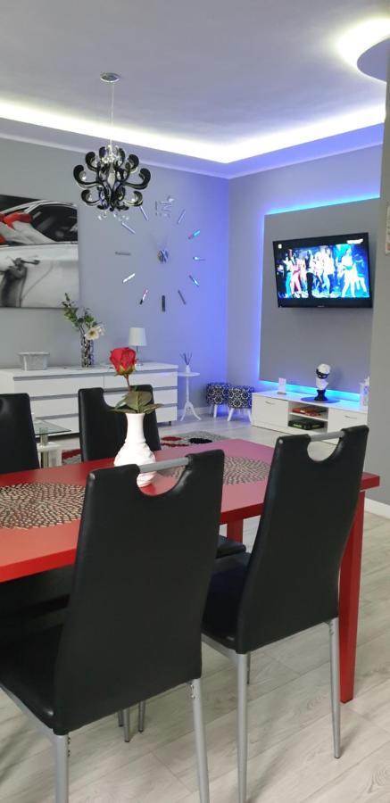 Apartamenty Sofija Deluxe Centrum 지엘로나구라 외부 사진